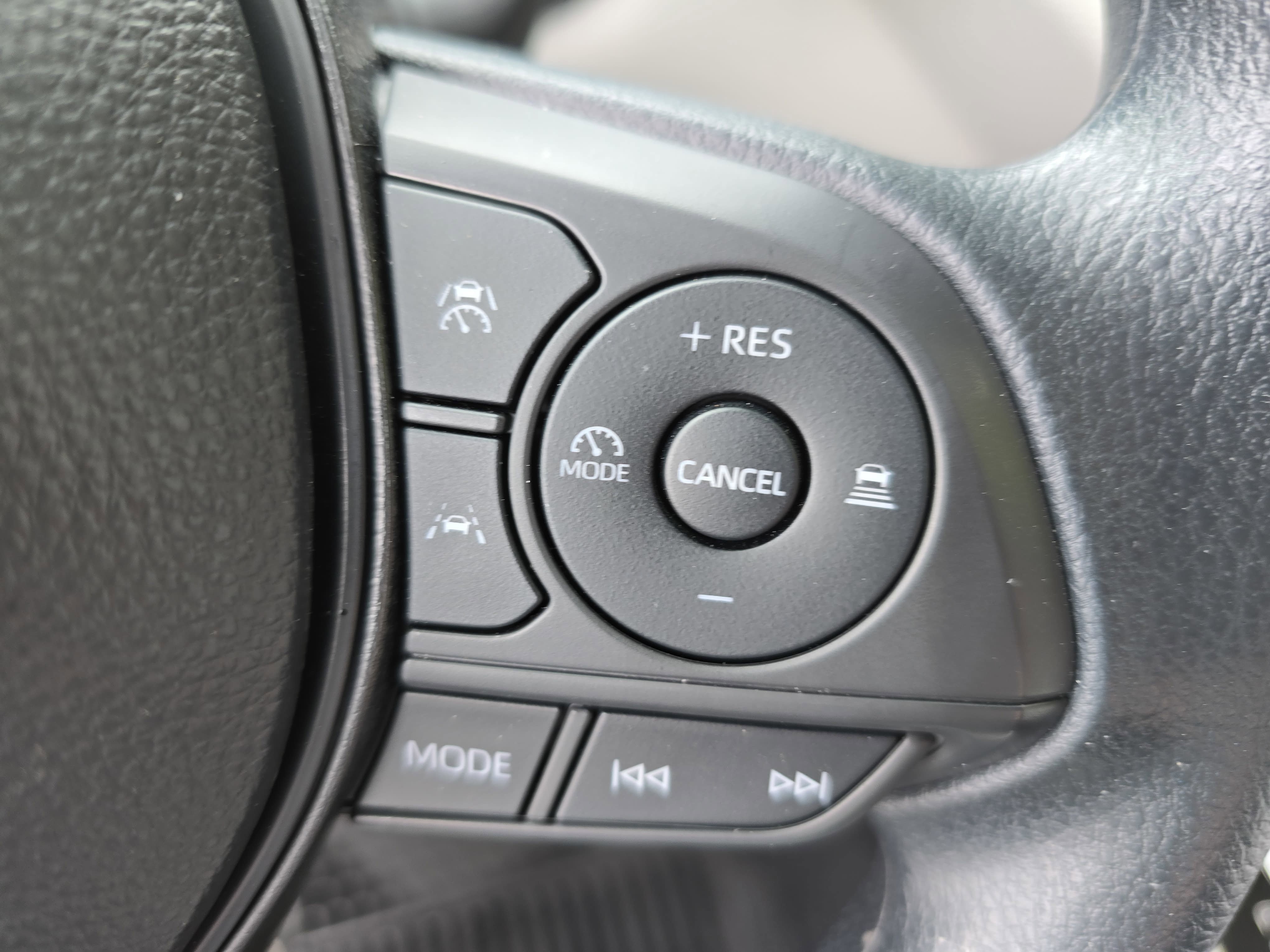 Used 2024 Toyota Corolla Cross L FWD image 16