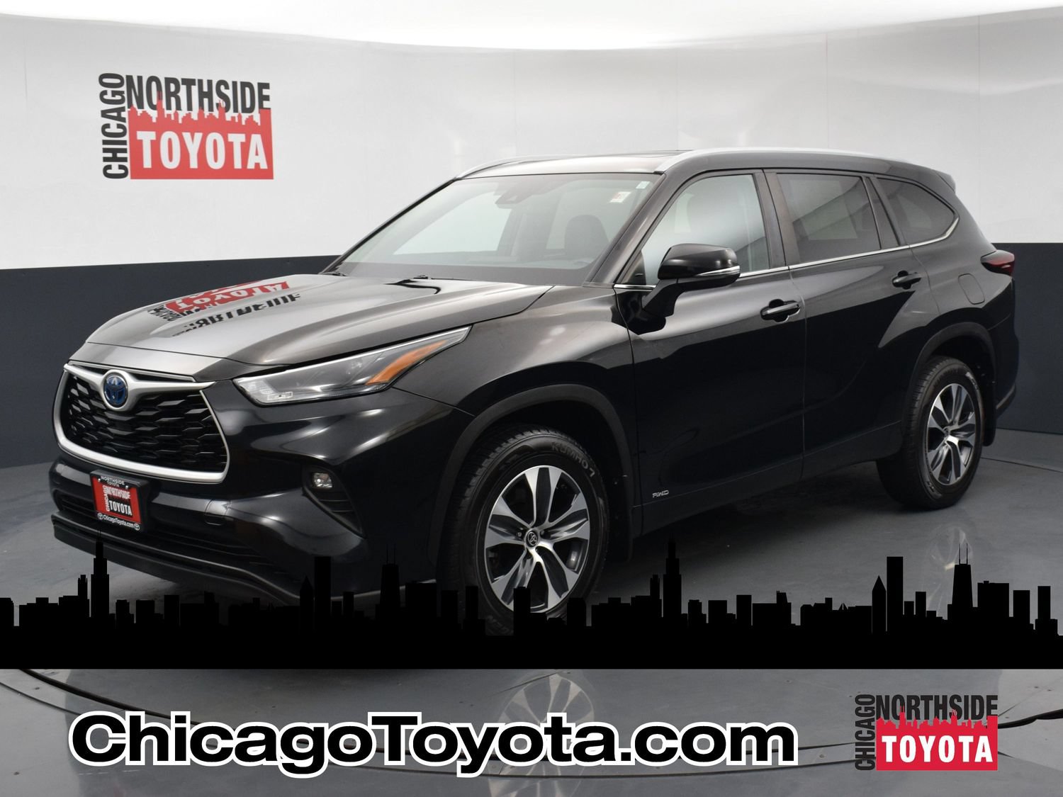 Used 2024 Toyota Highlander XLE