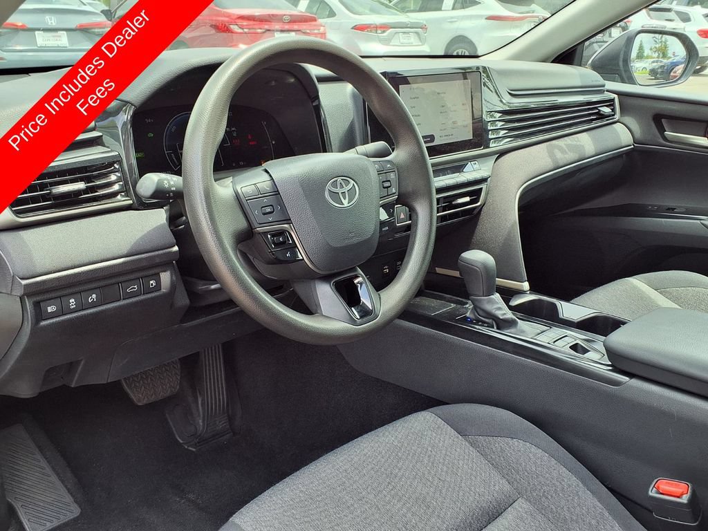 Used 2025 Toyota Camry LE FWD image 18