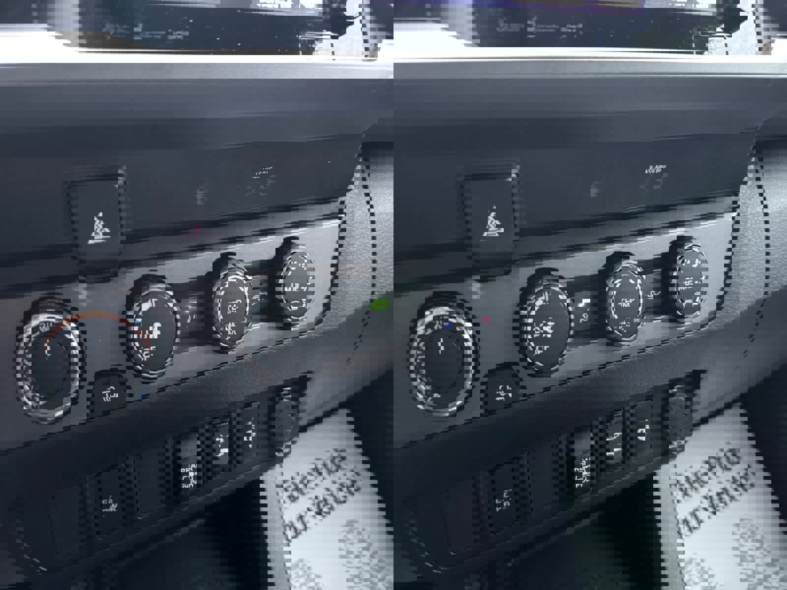 Used 2019 Toyota Tacoma TRD Sport image 18