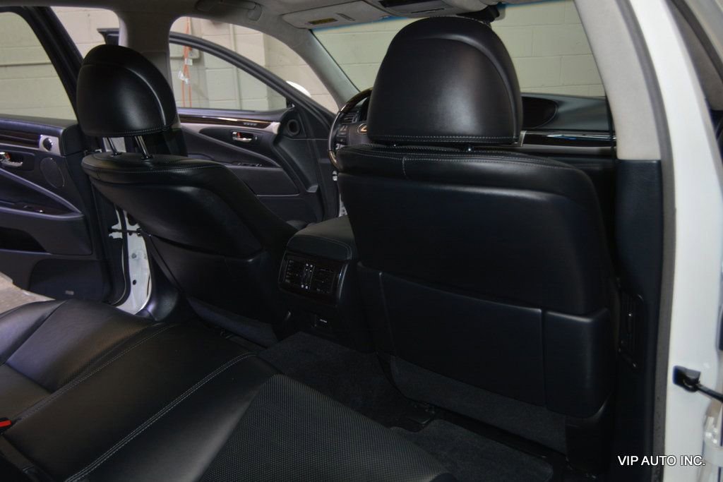 Used 2015 Lexus LS 460 w/ Comfort Package image 15