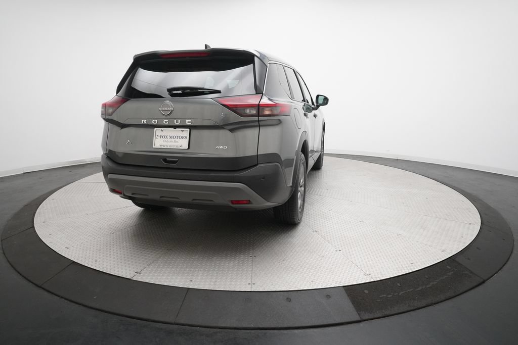 Used 2023 Nissan Rogue S AWD/4WD image 13