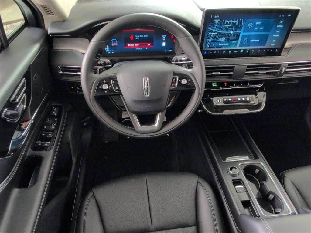 New 2026 Lincoln Corsair Premiere image 8