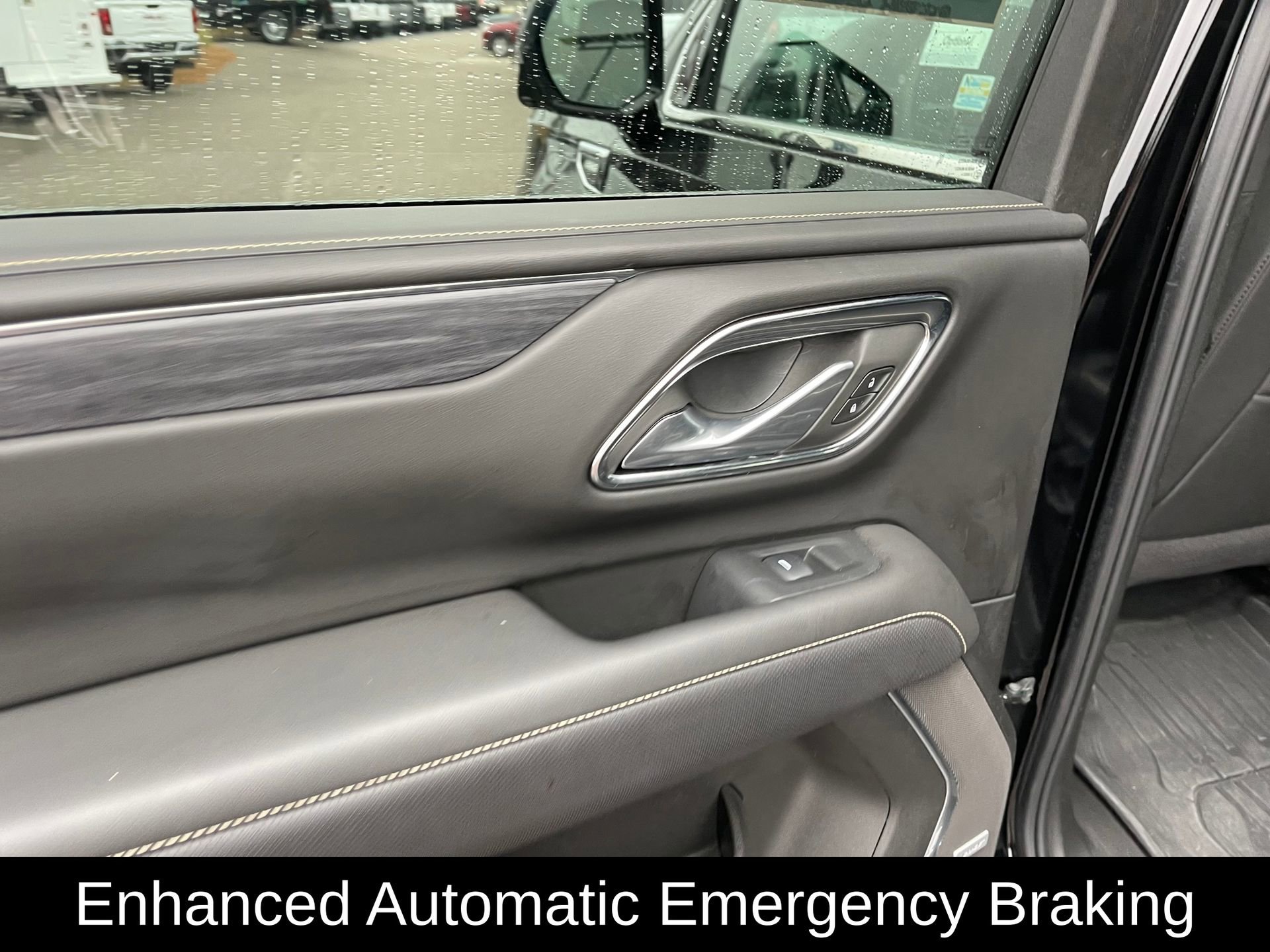 Used 2024 GMC Yukon XL SLT w/ SLT Premium Package image 23