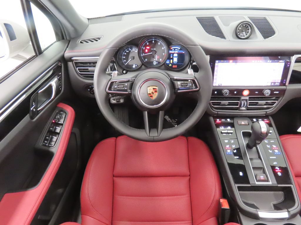 New 2026 Porsche Macan AWD/4WD image 17