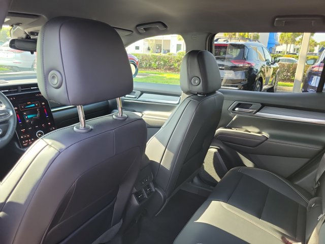 Used 2025 GMC Terrain Elevation w/ Elevation Premium Package AWD/4WD image 13