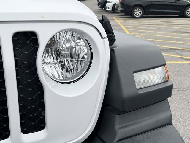 Used 2024 Jeep Wrangler Sport S image 9