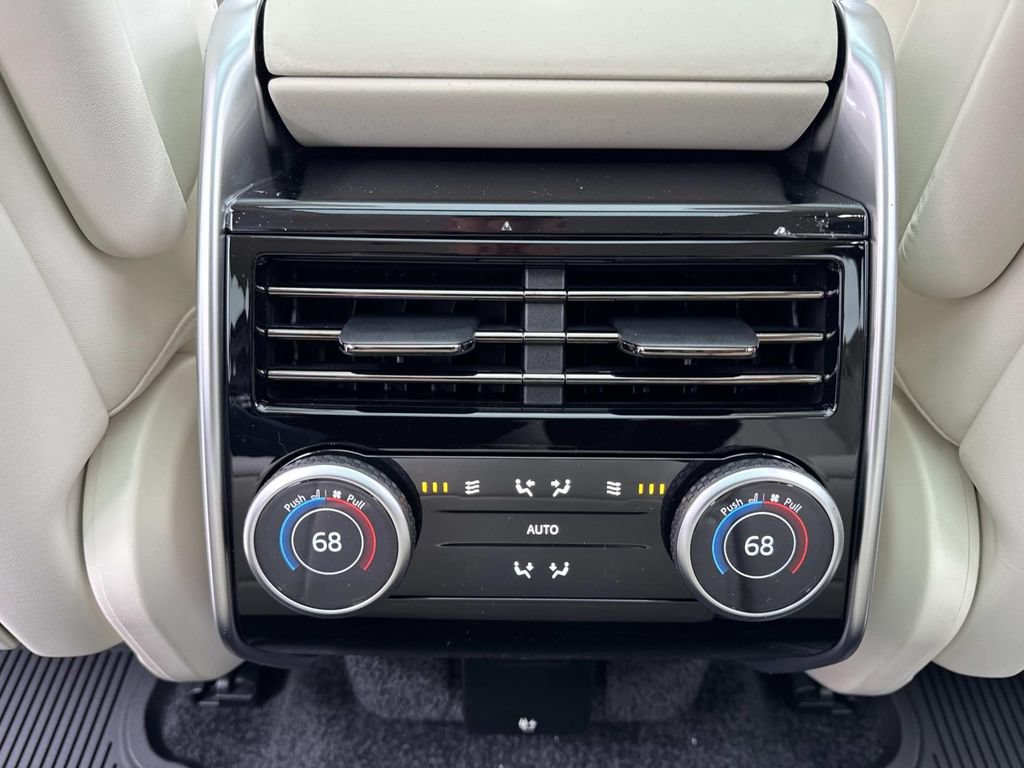 New 2026 Land Rover Range Rover SE AWD/4WD image 17