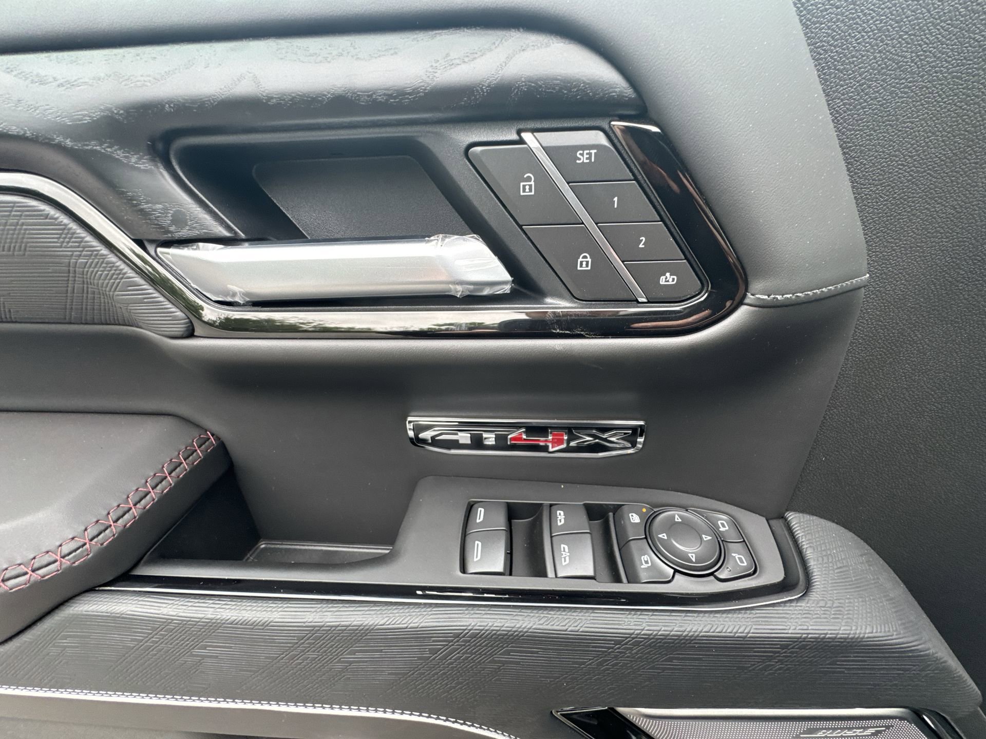 New 2026 GMC Sierra 1500 AT4X AWD/4WD image 15