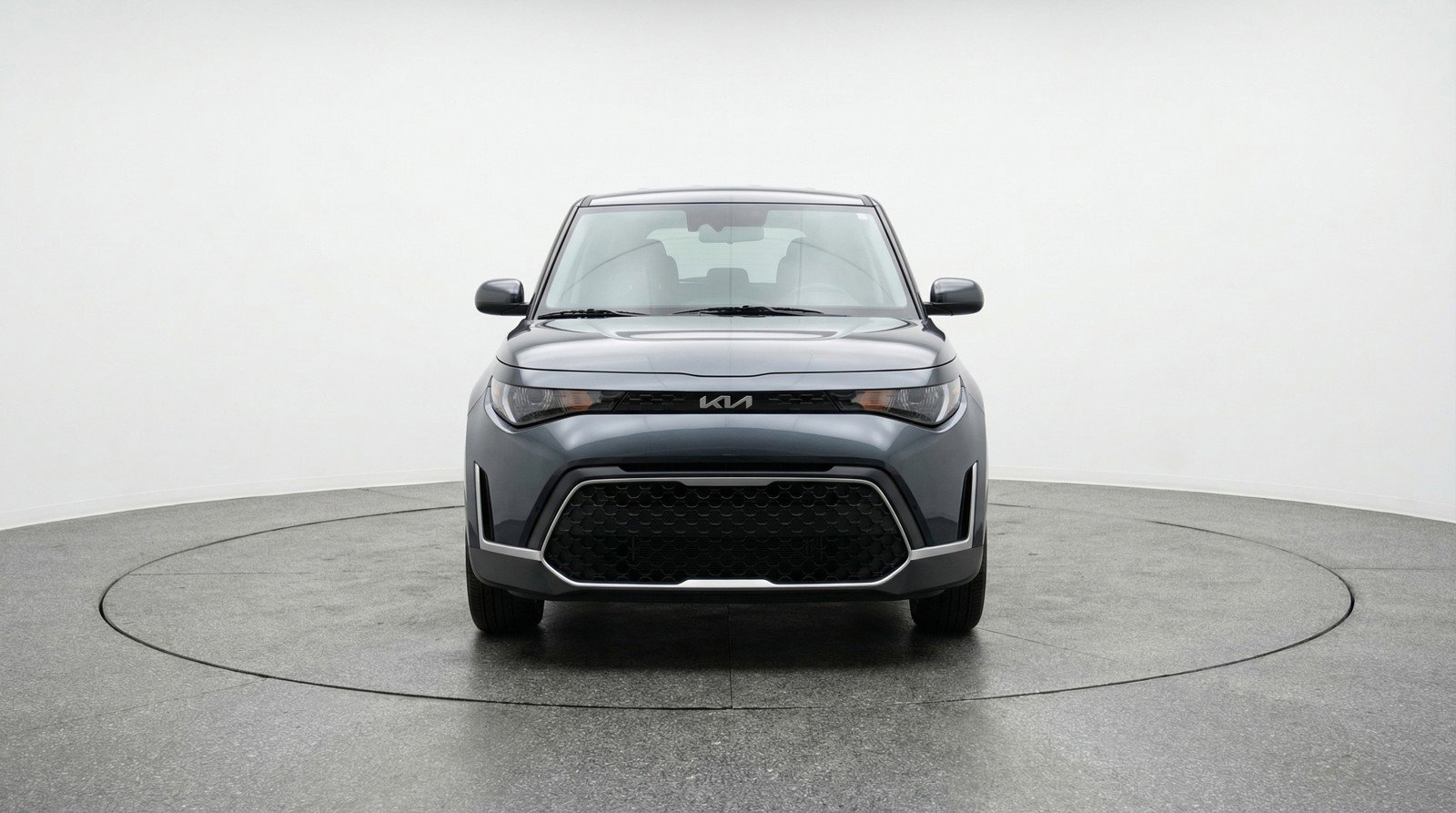 Used 2025 Kia Soul LX w/ LX Technology Package image 2
