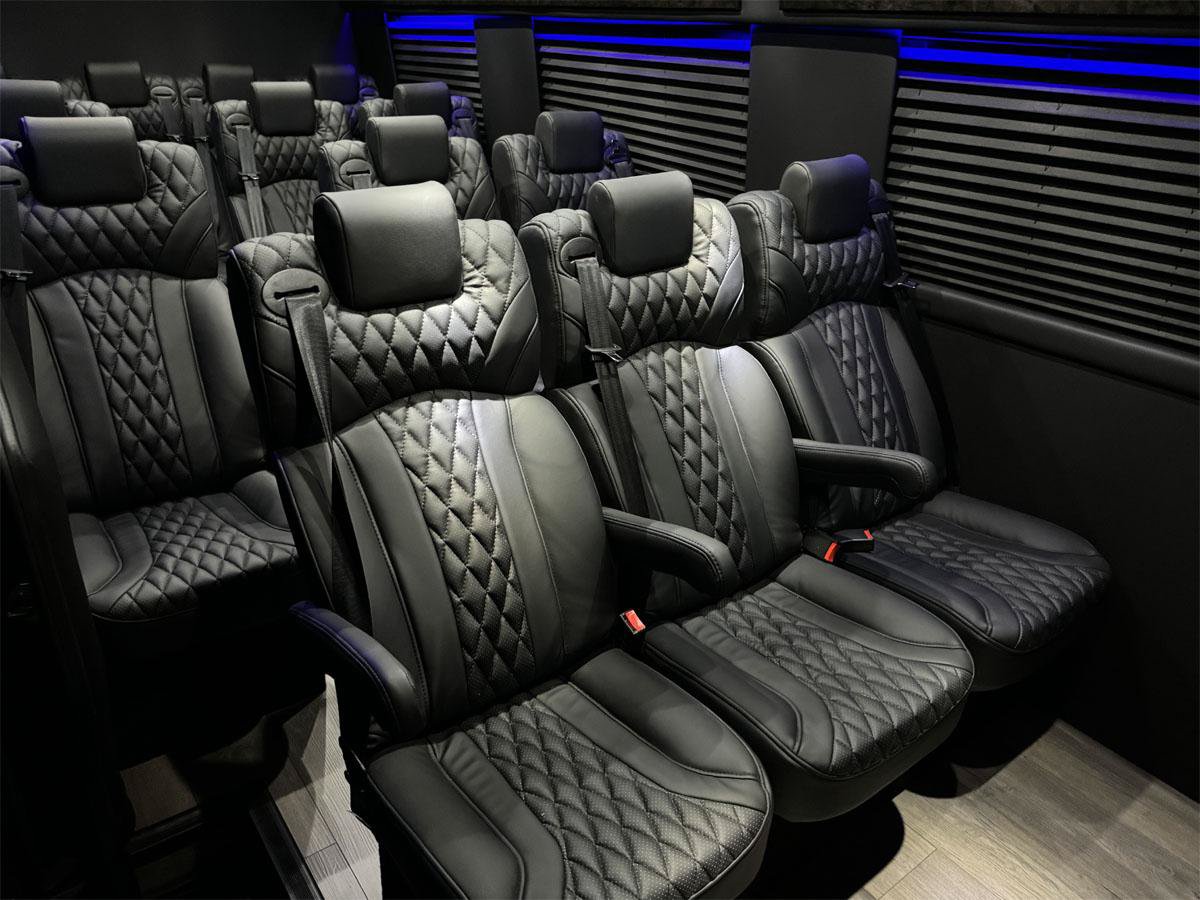 Used 2024 Mercedes-Benz Sprinter 3500 image 11