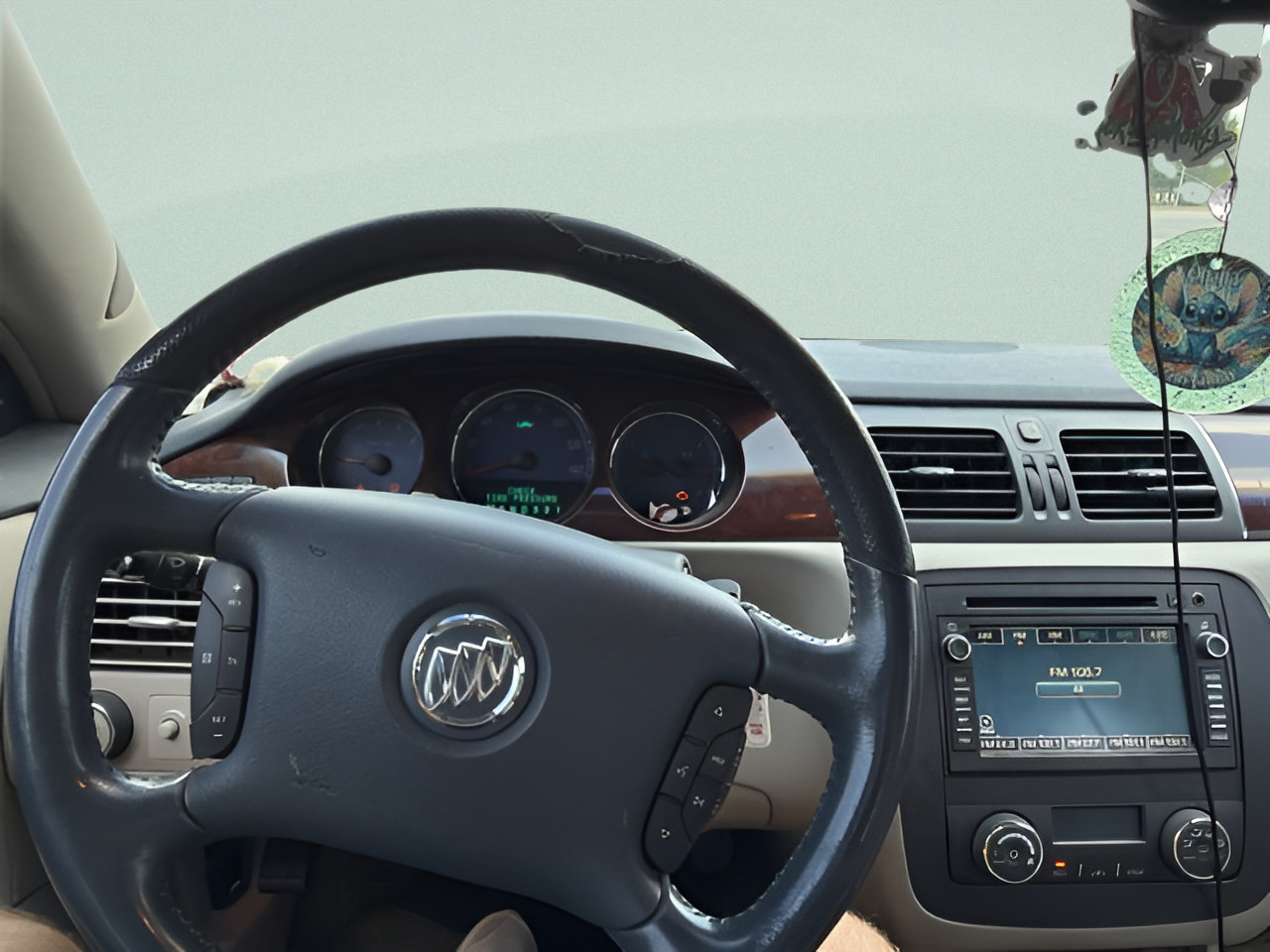 Used 2006 Buick Lucerne CXS w/ Driver Confidence Package FWD image 3