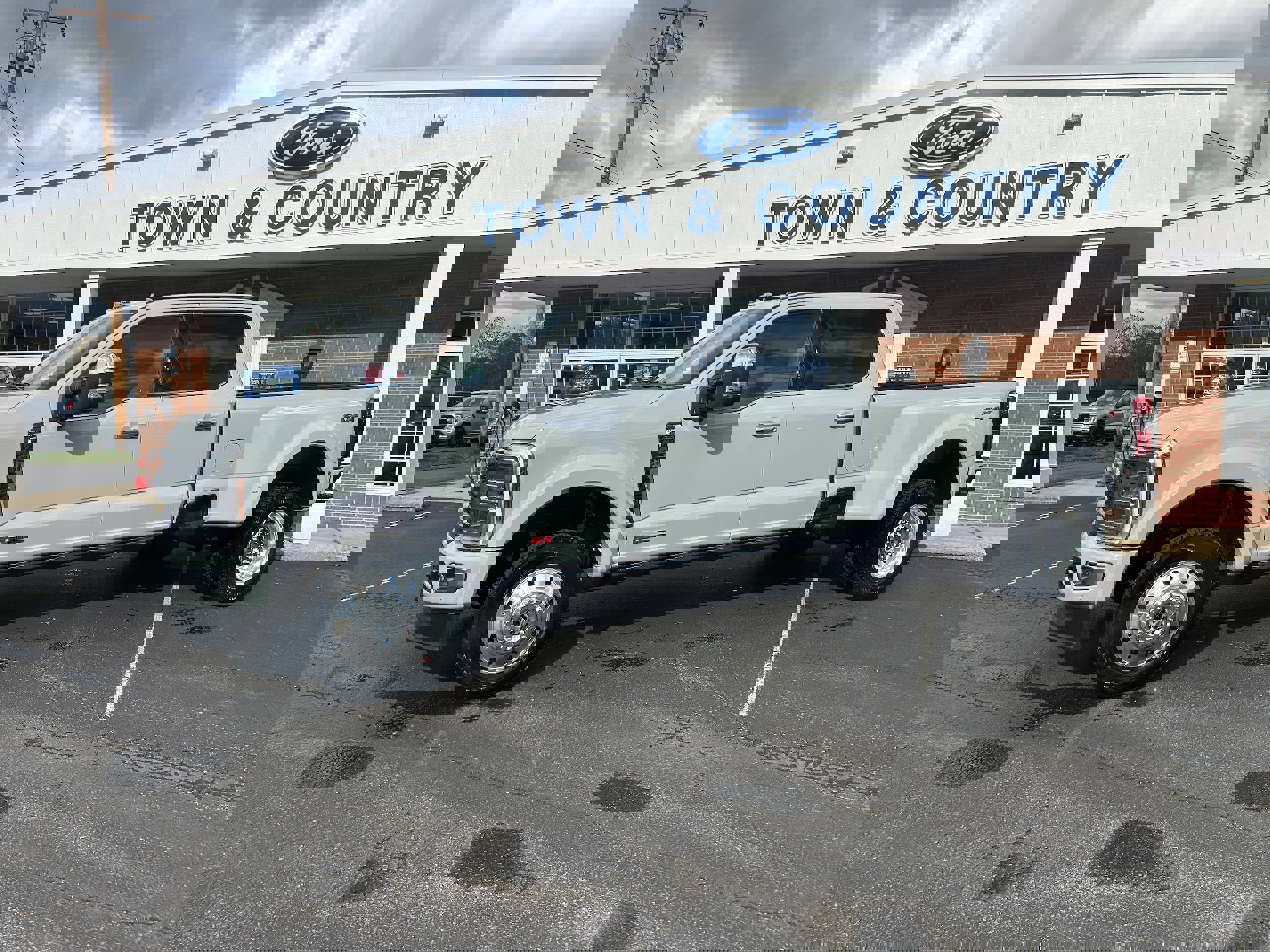 New 2026 Ford F450 Platinum image 5