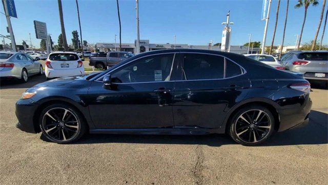 Used 2018 Toyota Camry XSE image 5