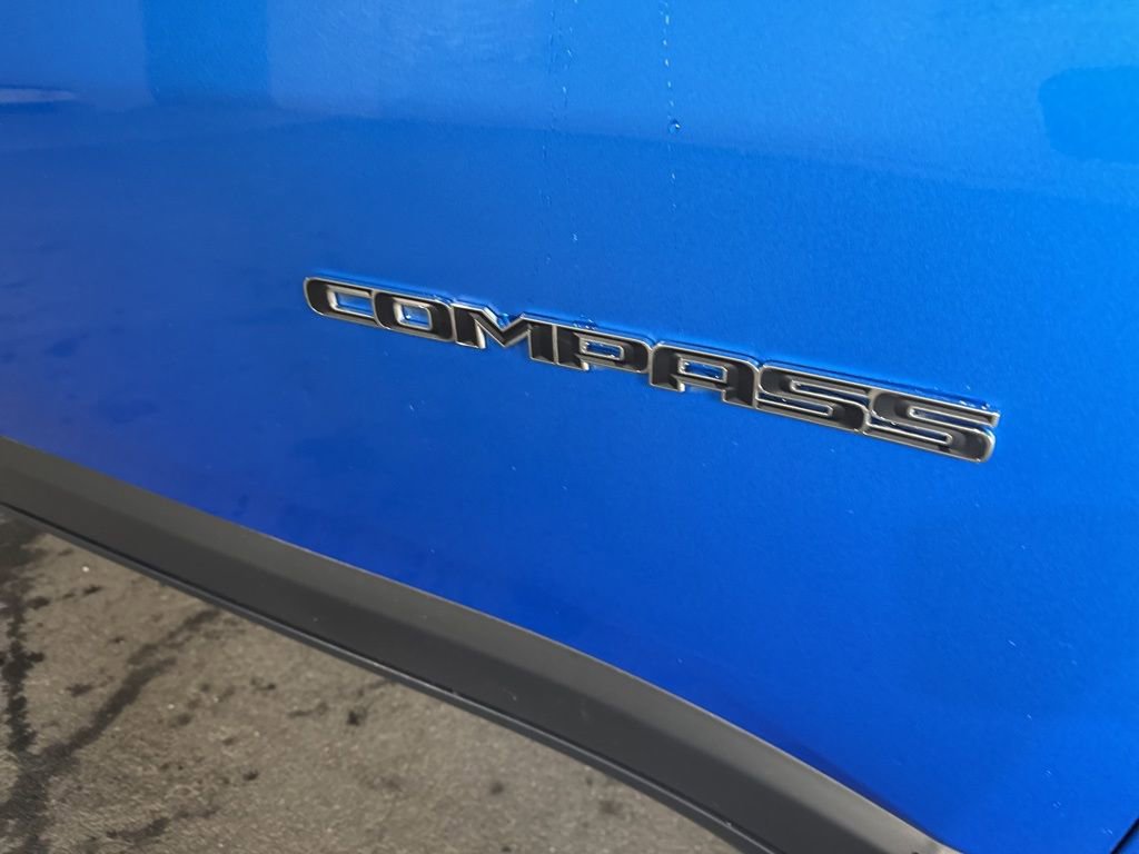 Used 2023 Jeep Compass Sport image 8