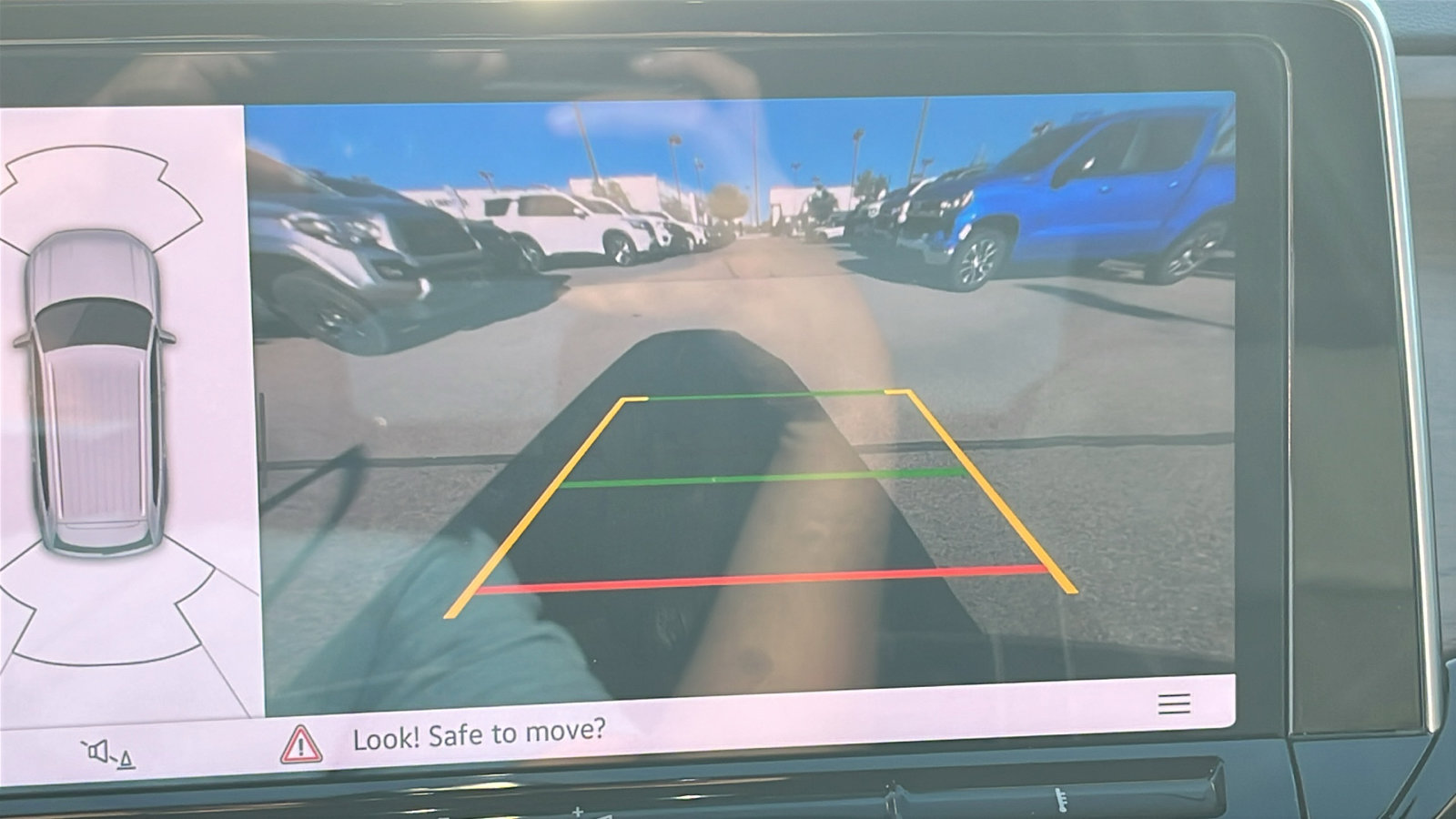 Used 2024 Volkswagen Atlas SE image 22