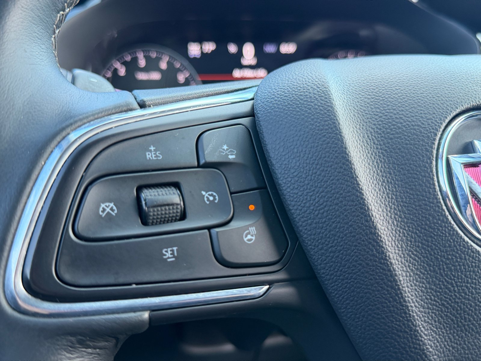 Used 2023 Buick Envision Essence AWD/4WD image 21