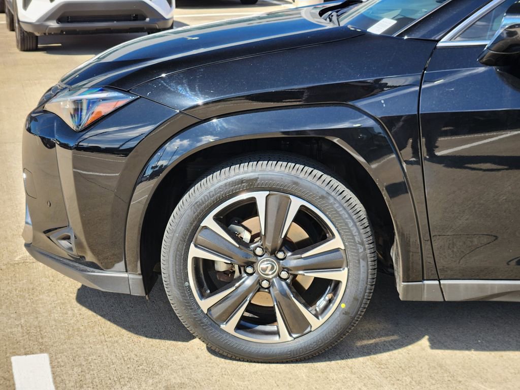 Used 2024 Lexus UX 250h AWD w/ Premium Package image 8
