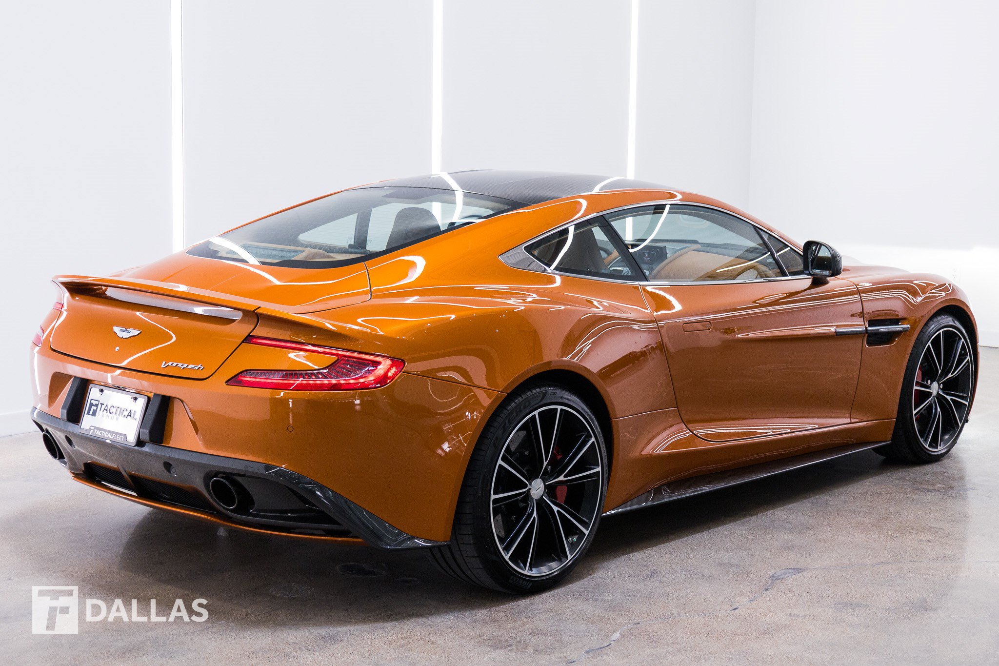 Used 2014 Aston Martin Vanquish Coupe RWD image 22