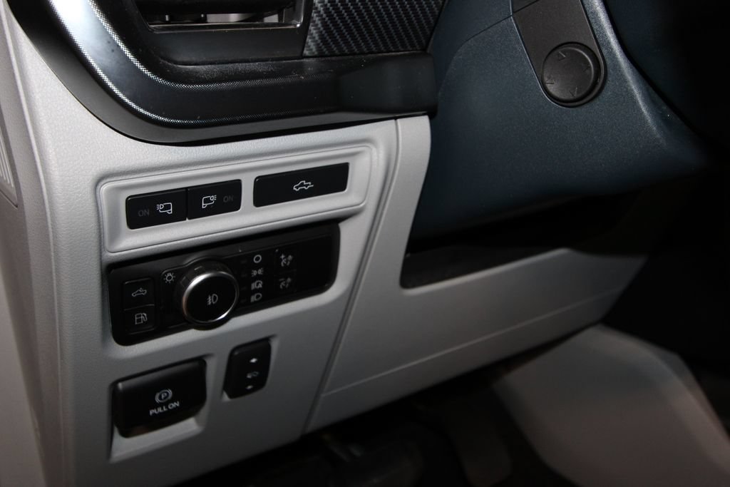 Used 2023 Ford F150 Limited AWD/4WD image 11