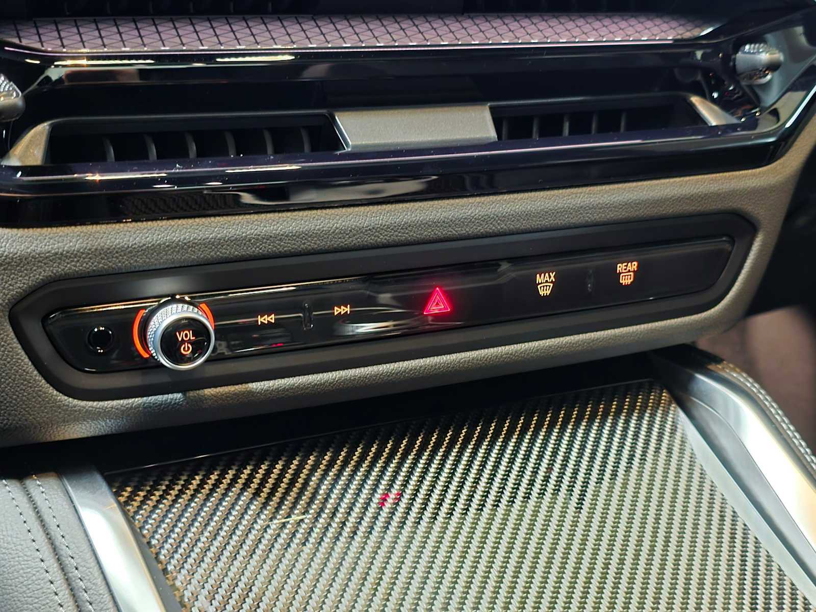 Used 2026 BMW M240i xDrive Coupe w/ Premium Package image 27