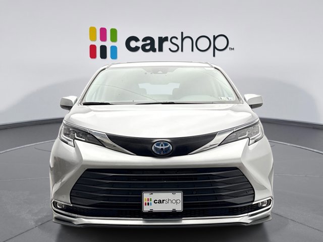 Used 2023 Toyota Sienna XLE image 8
