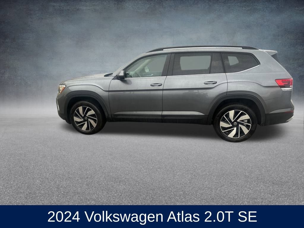 Used 2024 Volkswagen Atlas SE image 2