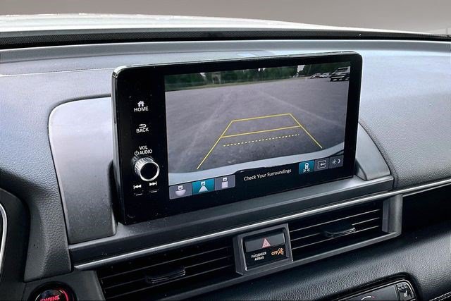 Certified 2025 Honda Pilot Touring image 14