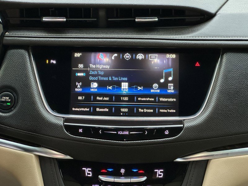 Used 2018 Cadillac XT5 FWD image 14