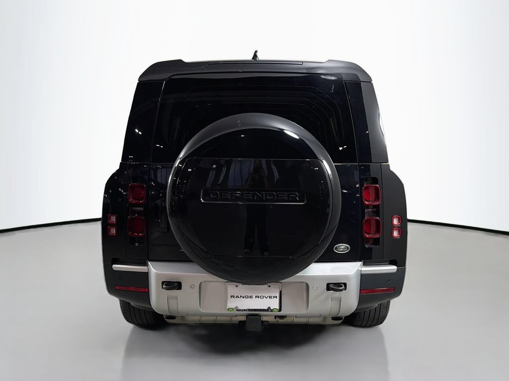 Certified 2023 Land Rover Defender 130 SE AWD/4WD image 6