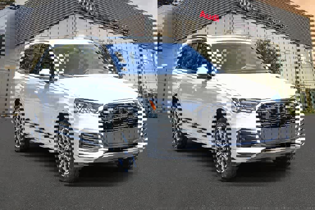 Used 2023 Audi Q7 2.0T Premium Plus w/ Premium Plus Package image 5