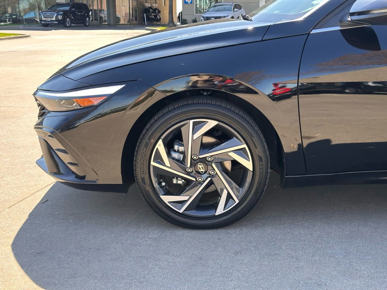 Certified 2025 Hyundai Elantra Limited image 7