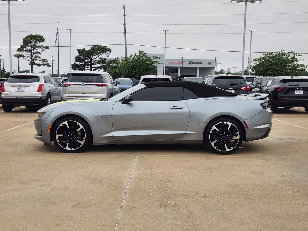 Used 2023 Chevrolet Camaro LT RWD image 5