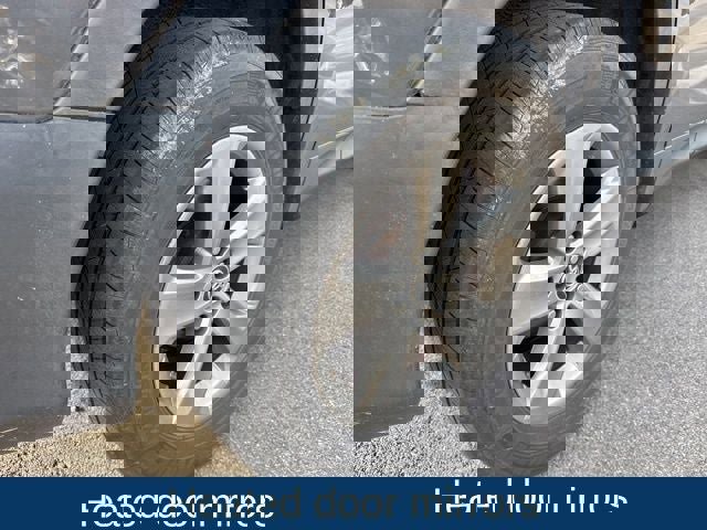 Used 2015 Toyota RAV4 XLE image 15