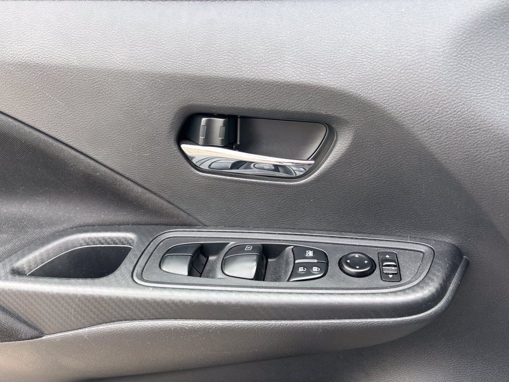 Used 2021 Nissan Versa SV FWD image 16