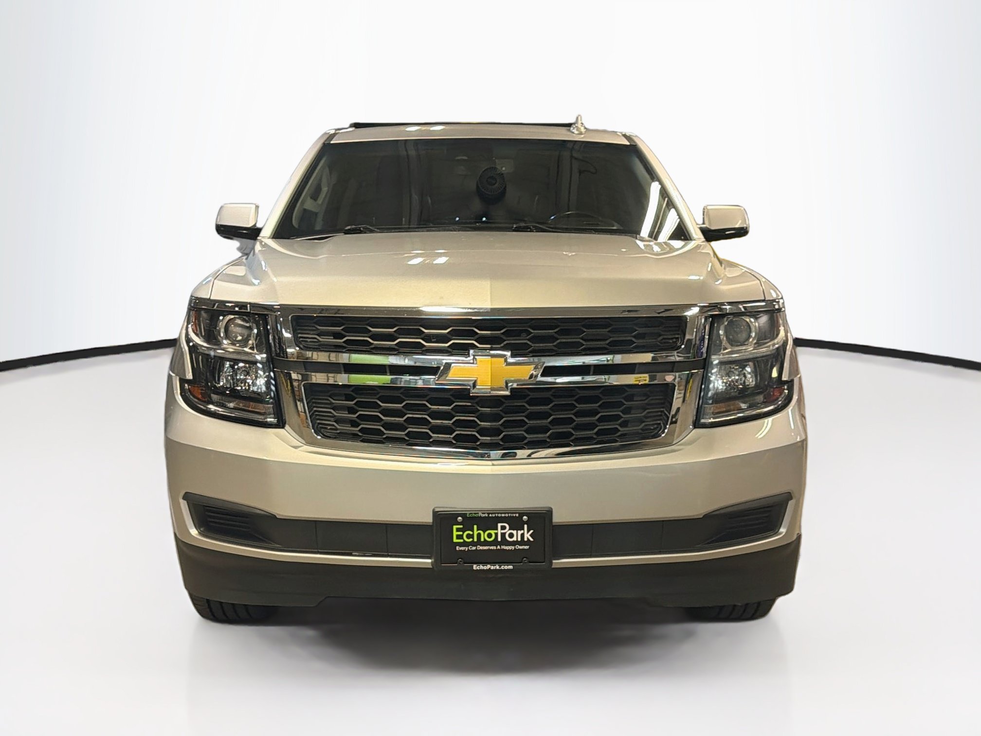 Used 2018 Chevrolet Suburban LT AWD/4WD image 2