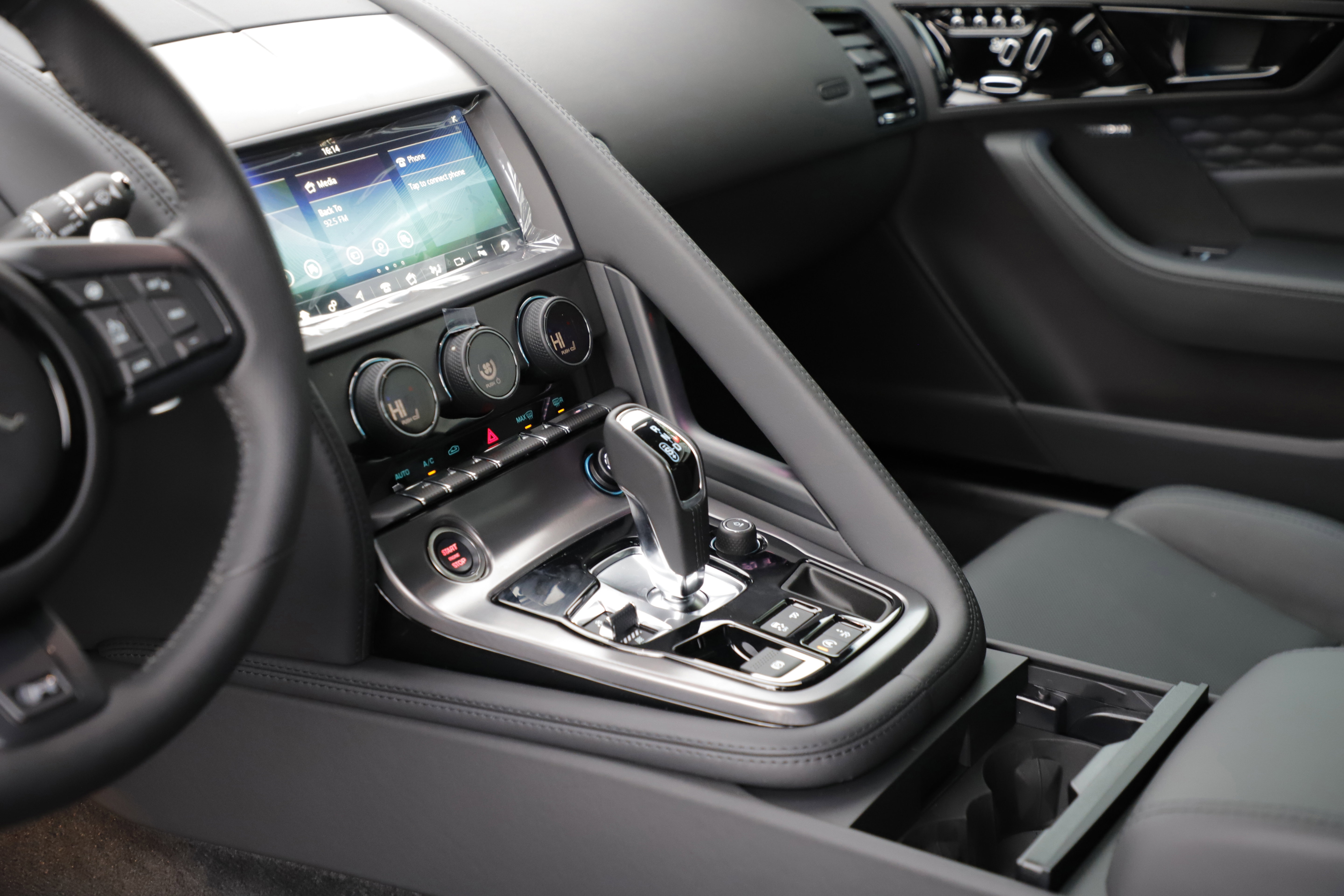New 2024 Jaguar F-TYPE R AWD/4WD image 17