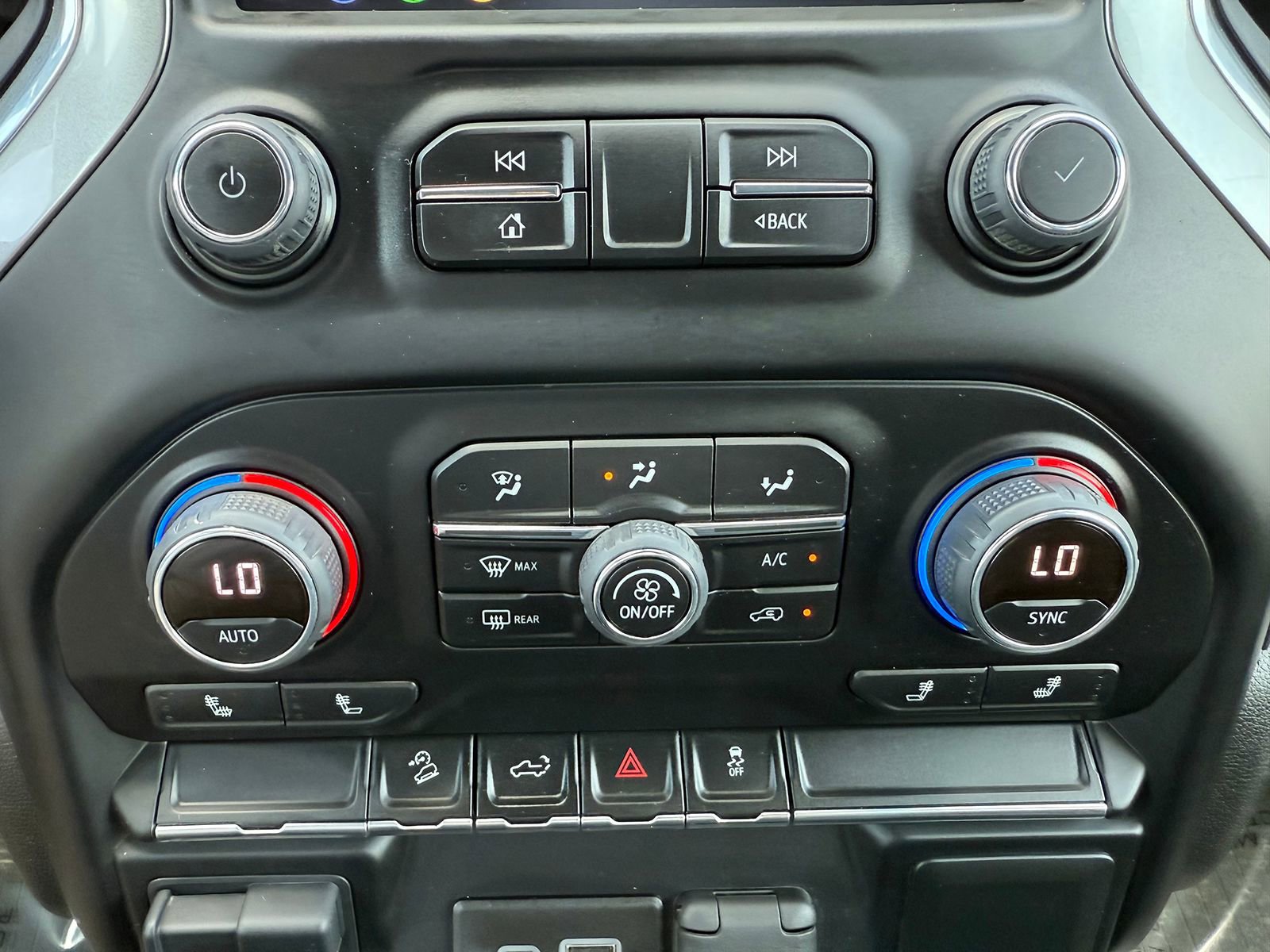 Certified 2022 Chevrolet Silverado 2500 LT w/ Convenience Package image 29