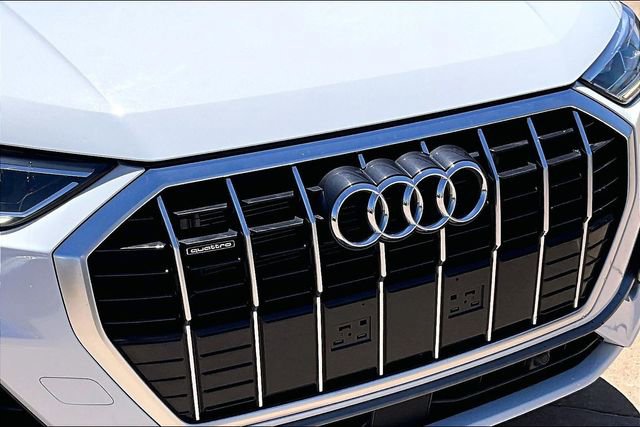 Used 2023 Audi Q3 2.0T Premium w/ Convenience Package AWD/4WD image 30