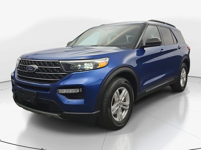 Used 2022 Ford Explorer XLT w/ Equipment Group 202A image 5