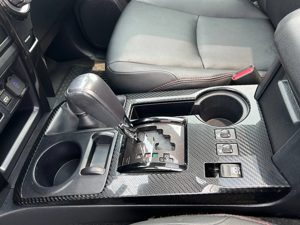 Used 2021 Toyota 4Runner Venture w/ Moonroof Package AWD/4WD image 19