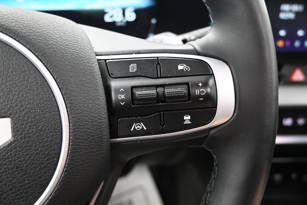 Certified 2025 Kia Sportage SX Prestige AWD/4WD image 28