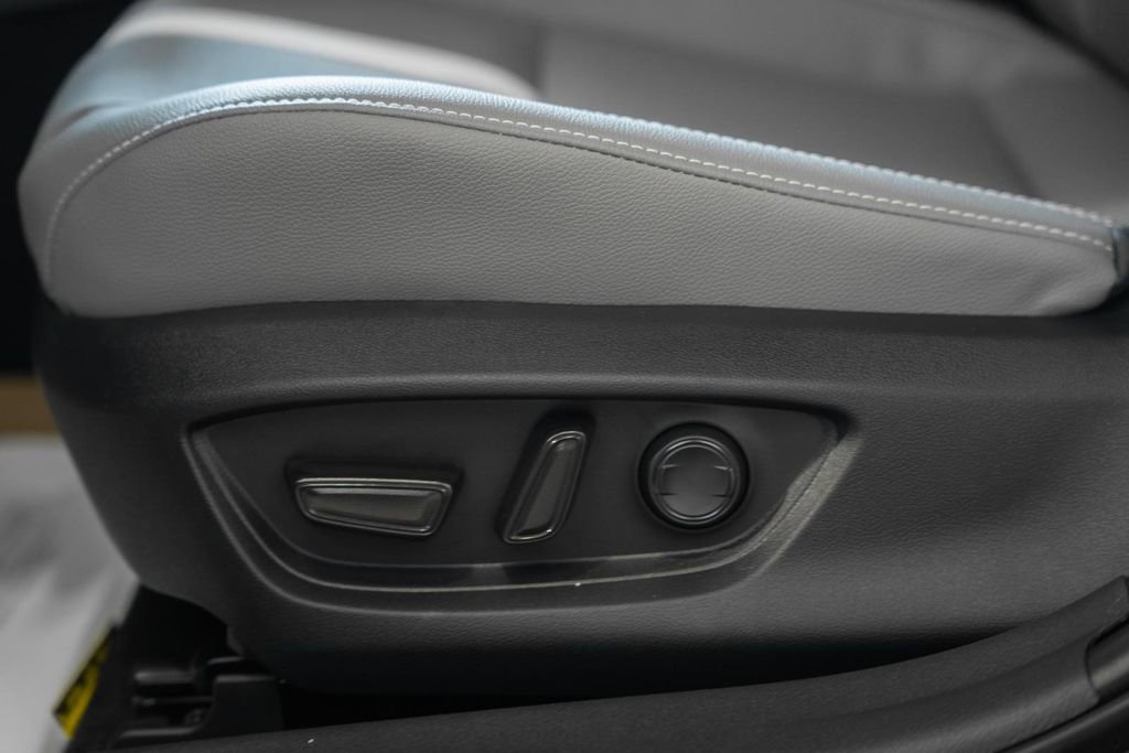 New 2026 Toyota Camry SE FWD image 36