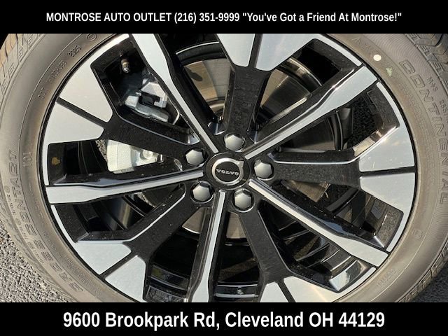 New 2026 Volvo XC60 B5 Plus w/ Protection Package Premier AWD/4WD image 11