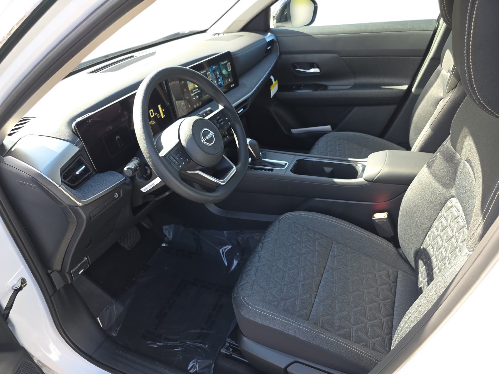New 2027 Nissan Kicks SV w/ SV Premium Package FWD image 16
