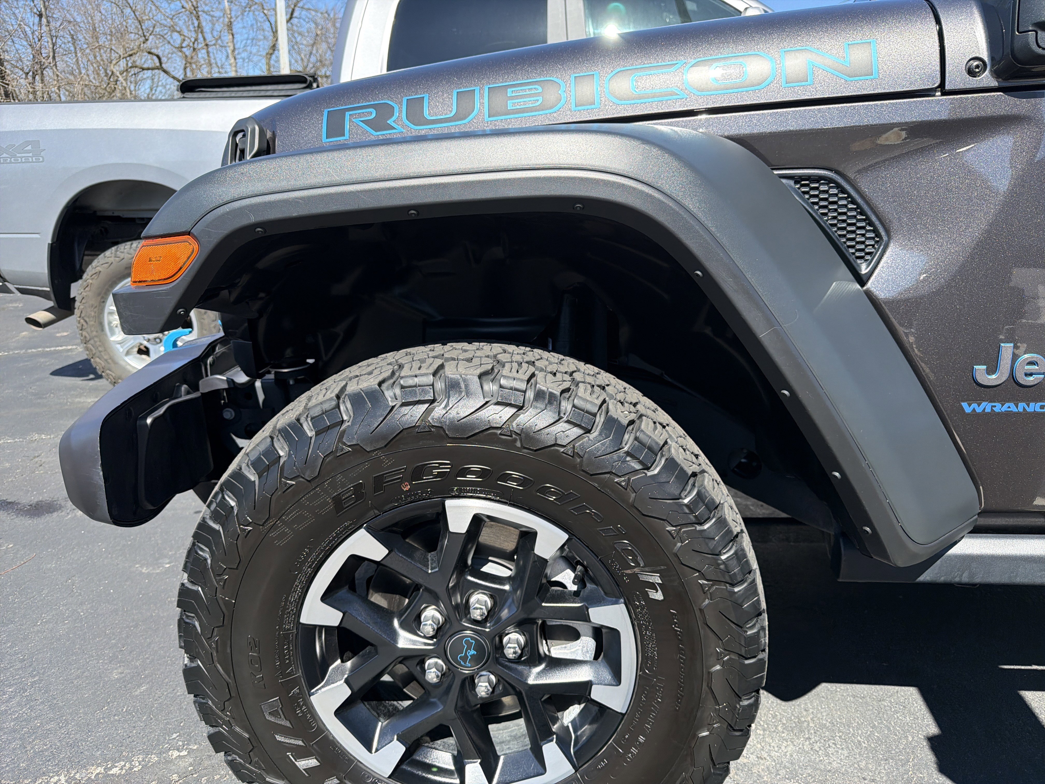 Certified 2025 Jeep Wrangler Unlimited Rubicon 4xe w/ Safety Group image 35