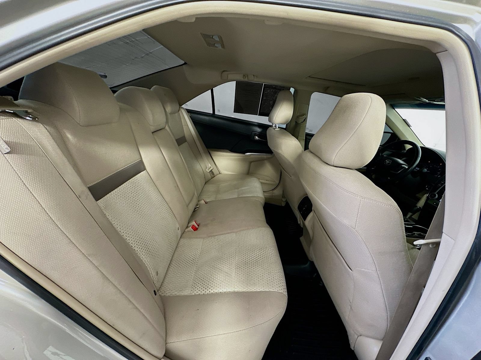 Used 2014 Toyota Camry XLE FWD image 25