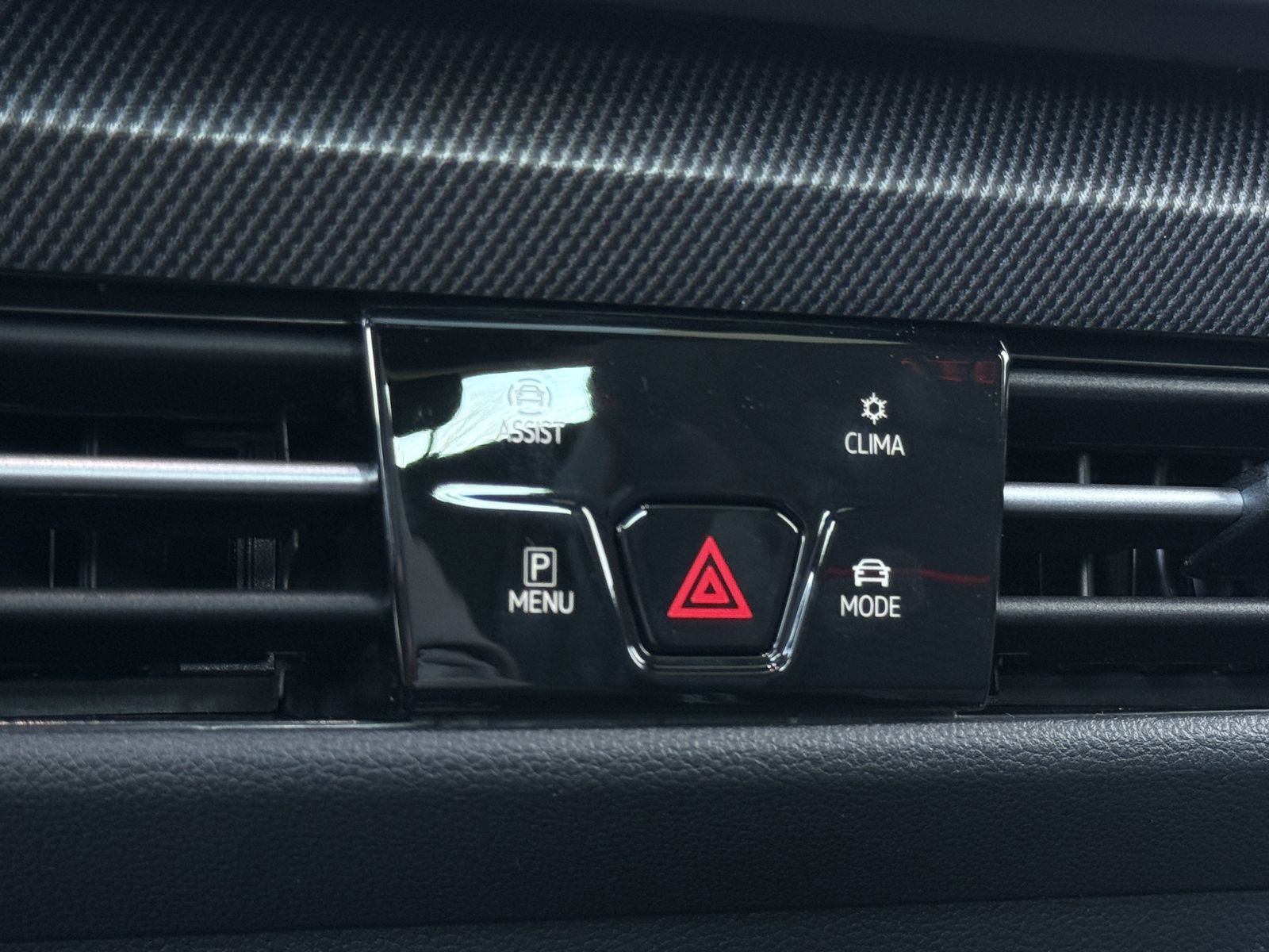 New 2026 Volkswagen GTI SE image 18