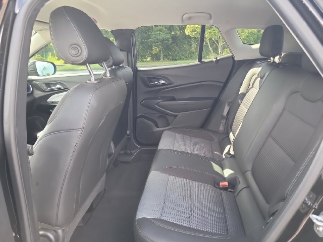 Used 2025 Chevrolet Trax LT w/ Driver Confidence Package FWD image 16