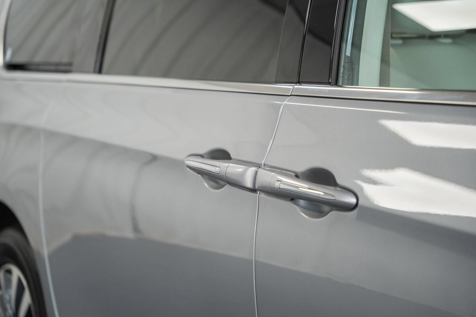 Used 2021 Chrysler Pacifica Touring-L w/ Uconnect Theater Family Group FWD image 18